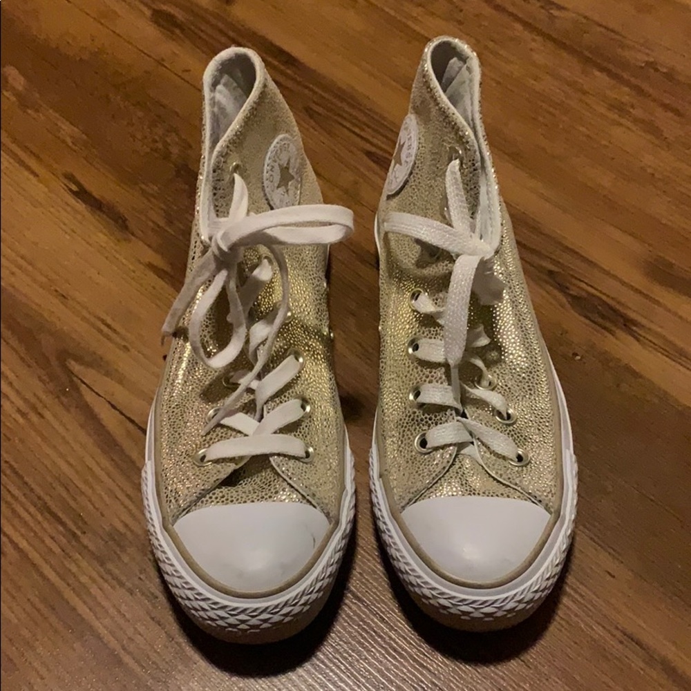 Converse women size 6